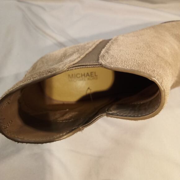 Michael Kors Suede Ankle Boots – Women’s – Good Condition - Picture 7 of 9